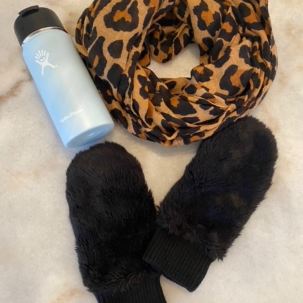 Leopard Scarf and  Fluffy faux fur mittens | One Size